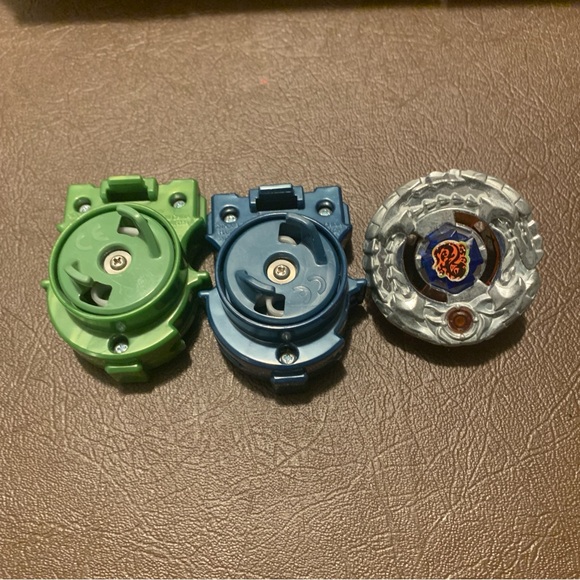 Lot Of  2 Beywarriors Shogun Steel 1 Beyblade Battle Hasbro 2012 Tomy + Case - Picture 5 of 12